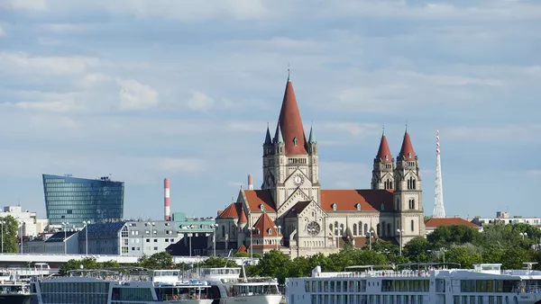 St. Francis of Assisi Church and the Mexikoplatz in Vienna.